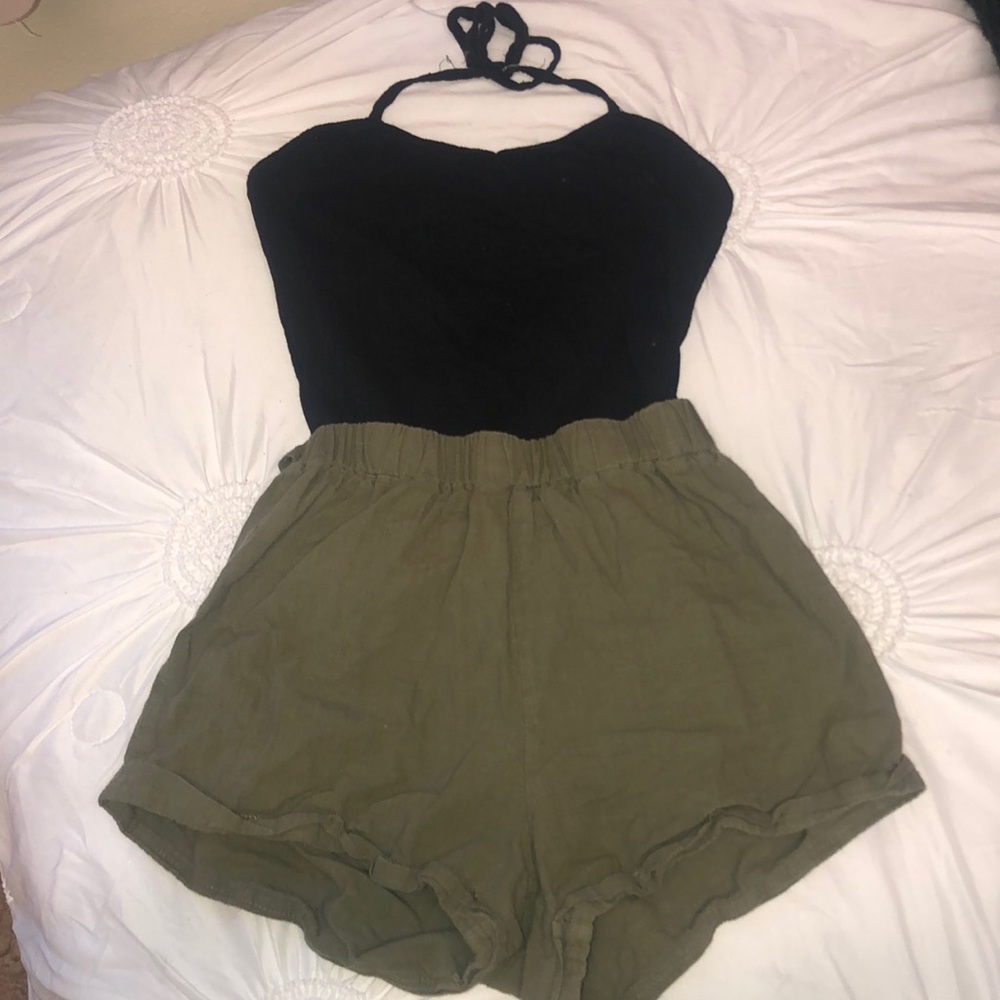 Romper, black and green tie up, good condition, Size M